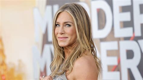 jennifer aniston sexy body|Jennifer Aniston stuns fans with topless beach photo